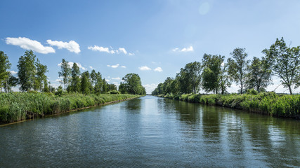 Kanal zwischen Jezioro Szymoneckie und Jezioro Szymon - obrazy, fototapety, plakaty