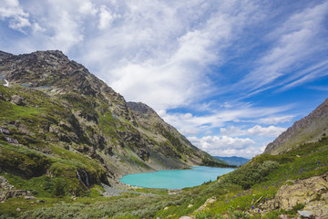 Fototapeta na wymiar lake Kuiguk. Altai Mountains landscape