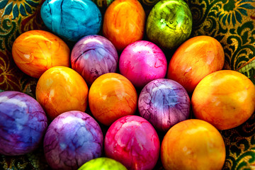 Fototapeta na wymiar colorful easter eggs in a beautiful bowl