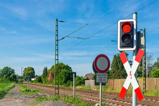 12 449 Best Level Crossing Images Stock Photos Vectors Adobe Stock 12 449 Best Level Crossing Images Stock Photos Vectors Adobe Stock