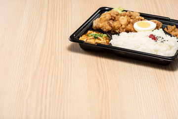 唐揚げ弁当