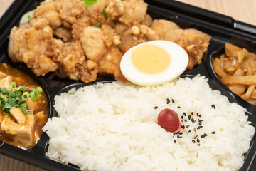 唐揚げ弁当