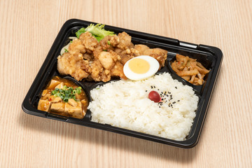 唐揚げ弁当