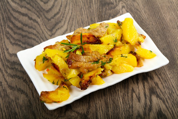Fried potato with pork