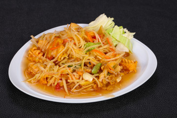 Thai salad with papaya and prawn
