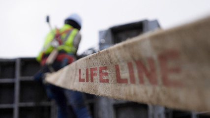 Protection life line system on construcion site