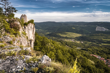 Fototapeta na wymiar beautiful close up of view of cliff and rocks on crni kal hill, slovenia