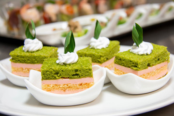  mini cake in small white cup