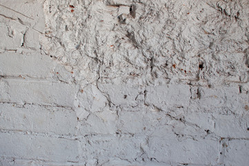 the texture of the white sloping bricks