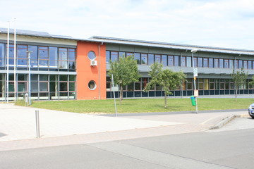 Schule , Schulgeb&auml;ude