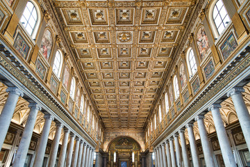 Obraz premium Beautiful church ceiling somewhere in Rome, Italy