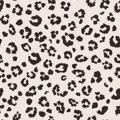 Fototapeta premium Leopard pattern design. vector seamless background