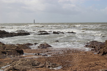 Phare des Barges depuis l'anse de la Paracou (Les Sables-d'Olonne, Vendée)