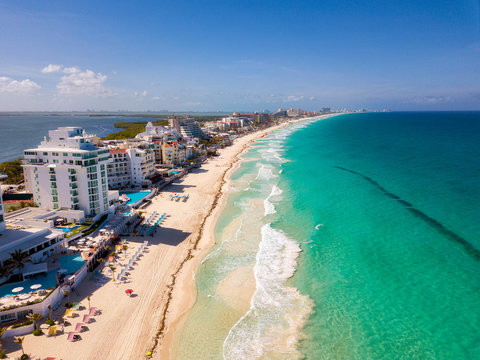 Fotograf&iacute;a a&eacute;rea de Canc&uacute;n, Quintana Roo (M&eacute;xico)