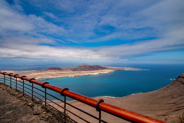 Fototapeta premium road to sea