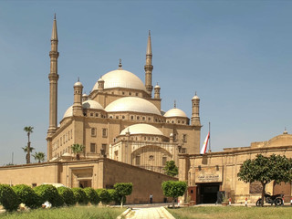 Obraz premium morning view of the alabaster mosque in cairo, egypt