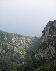 Fototapeta na wymiar cloudy romantic mountains in pilio greece
