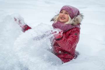 Fototapeta premium girl in the snow