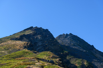 Fototapeta premium 康新道から見た初秋の鳥海山