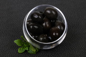 Black olives in the bowl