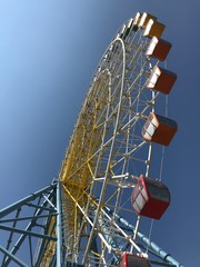 ferris wheel in park
