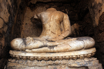 Fototapeta na wymiar ASIA THAILAND SUKHOTHAI TEMPLE WAT