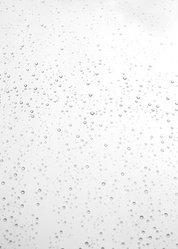 Photo drops of water on the glass