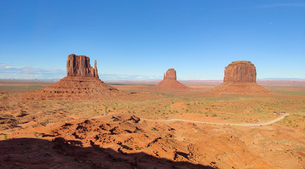 Fototapeta na wymiar Monument Valley Tribal Park in the Arizona-Utah border, USA