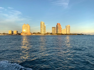 usa city skyline at sunset
