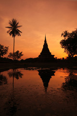 Fototapeta premium ASIA THAILAND SUKHOTHAI TEMPLE STUPA