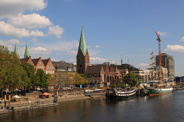Bremen; Weserpromenade am Martinianleger