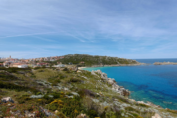 Fototapeta na wymiar Sardinien Santa Teresa Gallura Blick auf Stadt und Küste