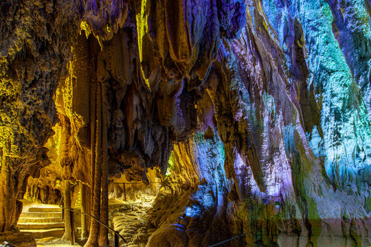 Tropfsteinh&ouml;hle
