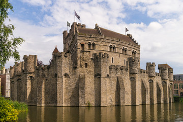 Fototapeta na wymiar Gravensteen Castle in Ghent