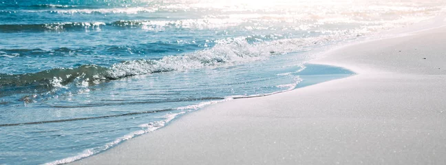 Rolgordijnen Summer sand beach and seashore waves background © dvoevnore