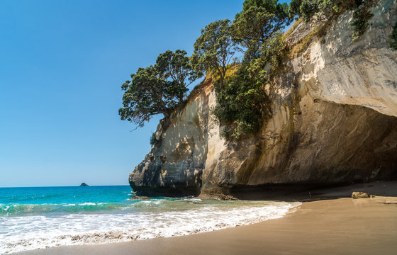 Iconic rock formation at Cathedral Cove in New Zealand
