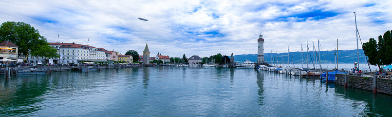 Der neue Leuchtturm mit dem Bayrischen Löwen in Lindau am Bodensee