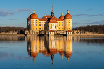 Fototapeta na wymiar Sunset at Castle Moritzburg and Castle pond