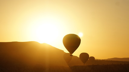 Fototapeta na wymiar balloon ride in Cappadocia