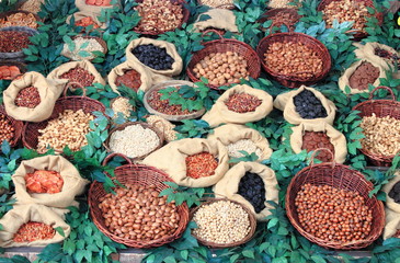 Dried fruits and legumes