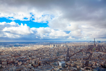 Fototapeta na wymiar panoramic view and clouds over Paris 