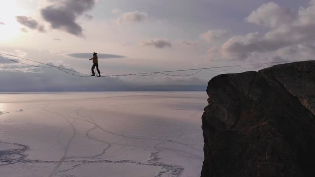 The fall from the slackline.