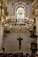 Chiesa con Lampadario
