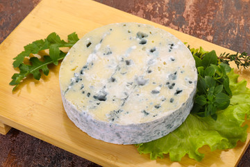 Round blue cheese