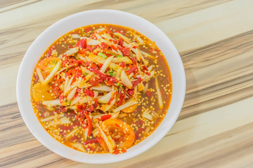 Spicy papaya salad and delicious makes feel saliva flow.