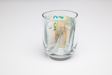 Billetes de Euro, útiles en Europa, la banca, los sistemas financieros, la economía, los ciudadanos, los negocios, todos dependemos de su fluctuación