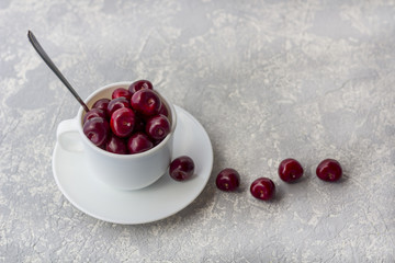 Fresh organic ripe sweet cherry i