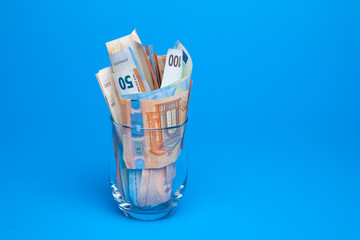 Dinero en billetes de Euro, útil para la compra de bienes de equipo, para ir de compras al...