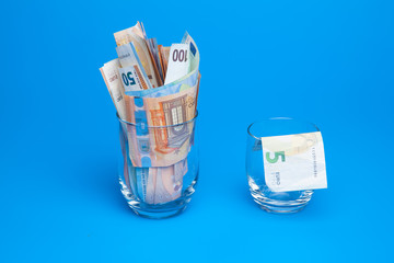 Dinero en billetes de Euro, útil para la compra de bienes de equipo, para ir de compras al...