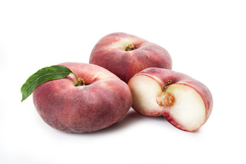 Saturn Peach, doughnut peach, Prunus persica, platycarpa, Pesca tabacchera, pesca nettarina, saturnina
